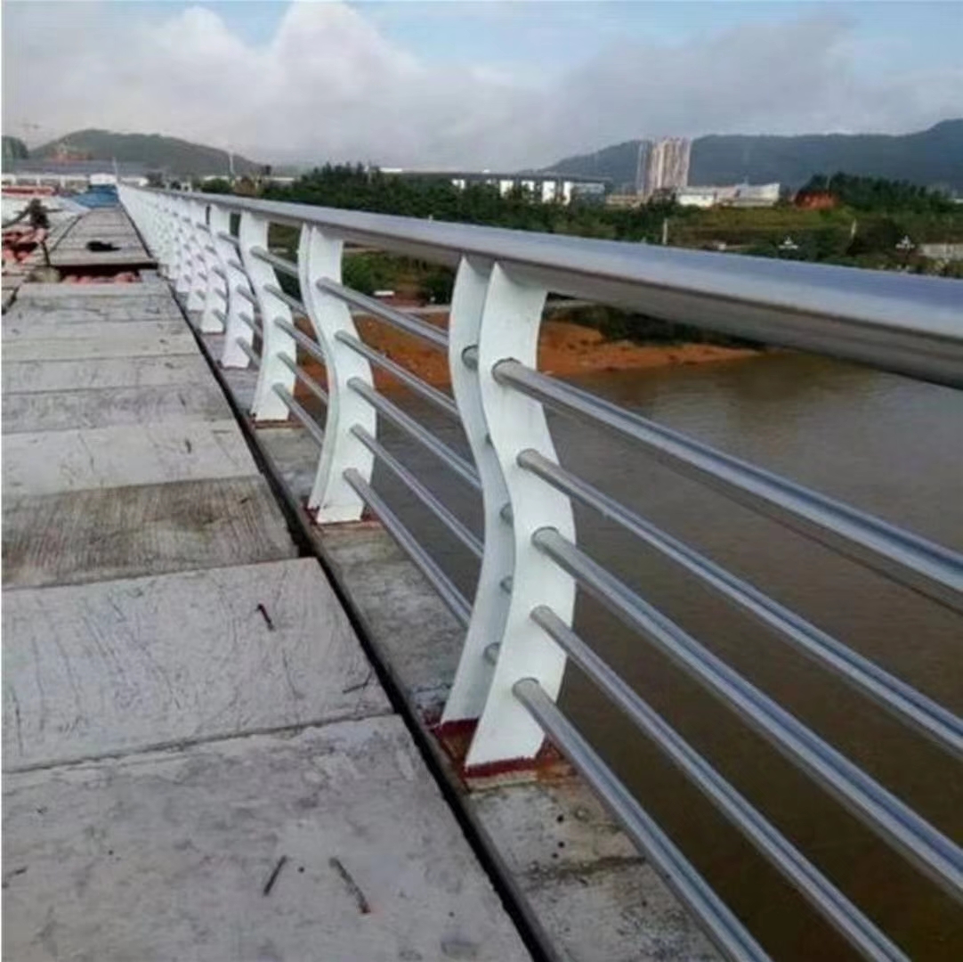 不銹鋼復(fù)合管護欄