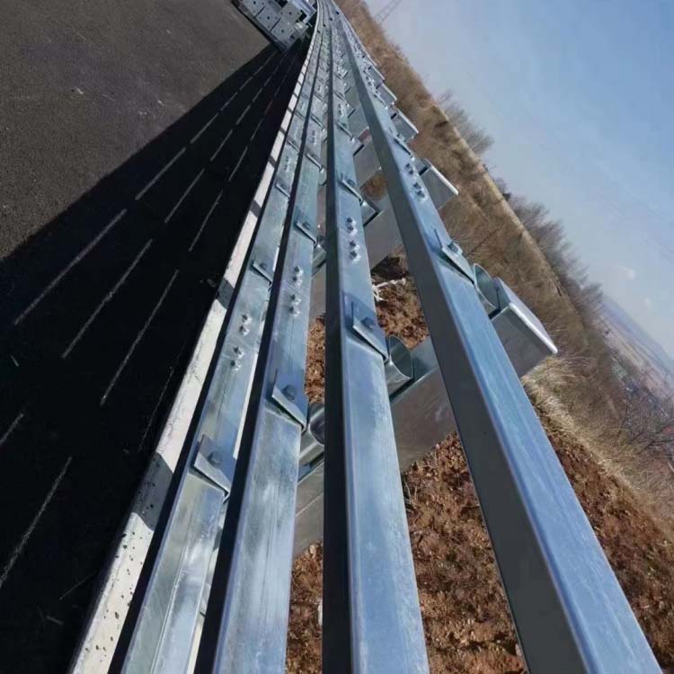 防撞護(hù)欄